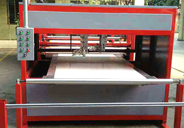 噴膠貼合機(jī)選購(gòu)要考慮什么因素